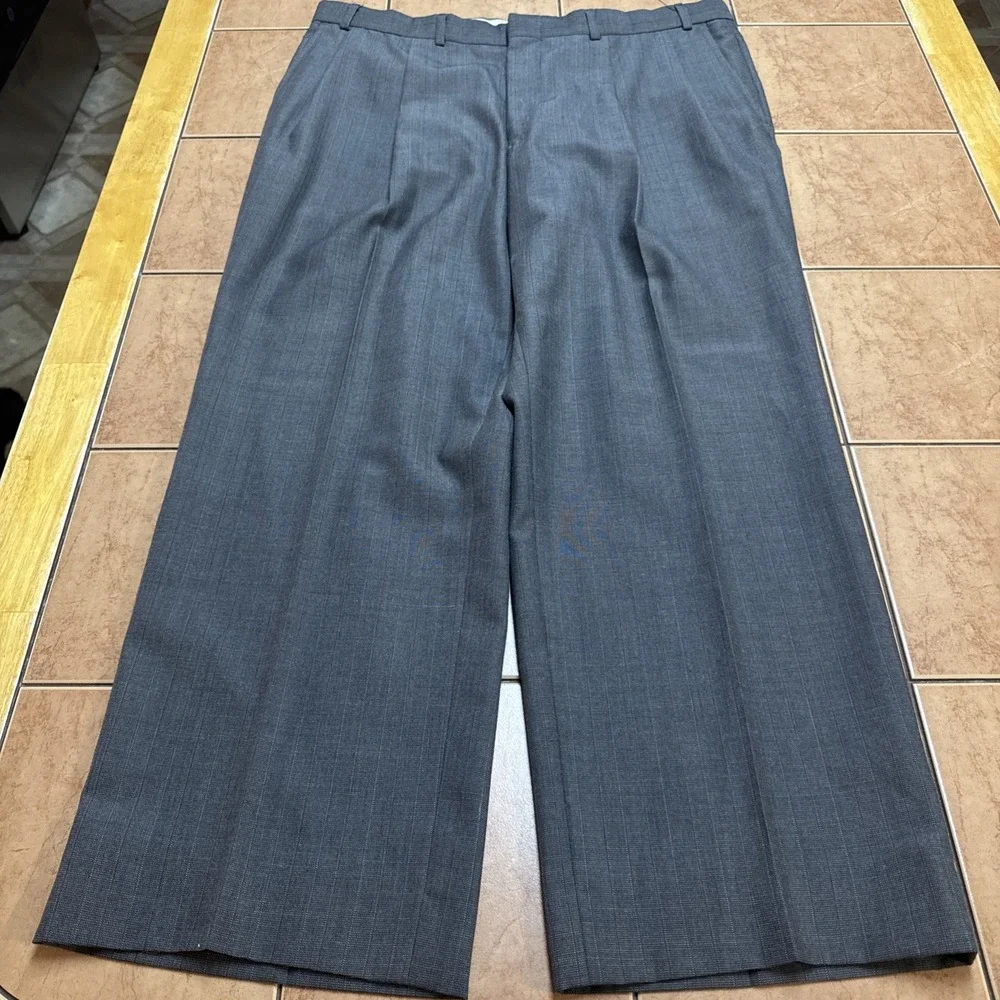 Towncraft Gray Pin Stripe 2-Piece Suit 44S Jacket 36 x 28 Pants VTG Wool Blend